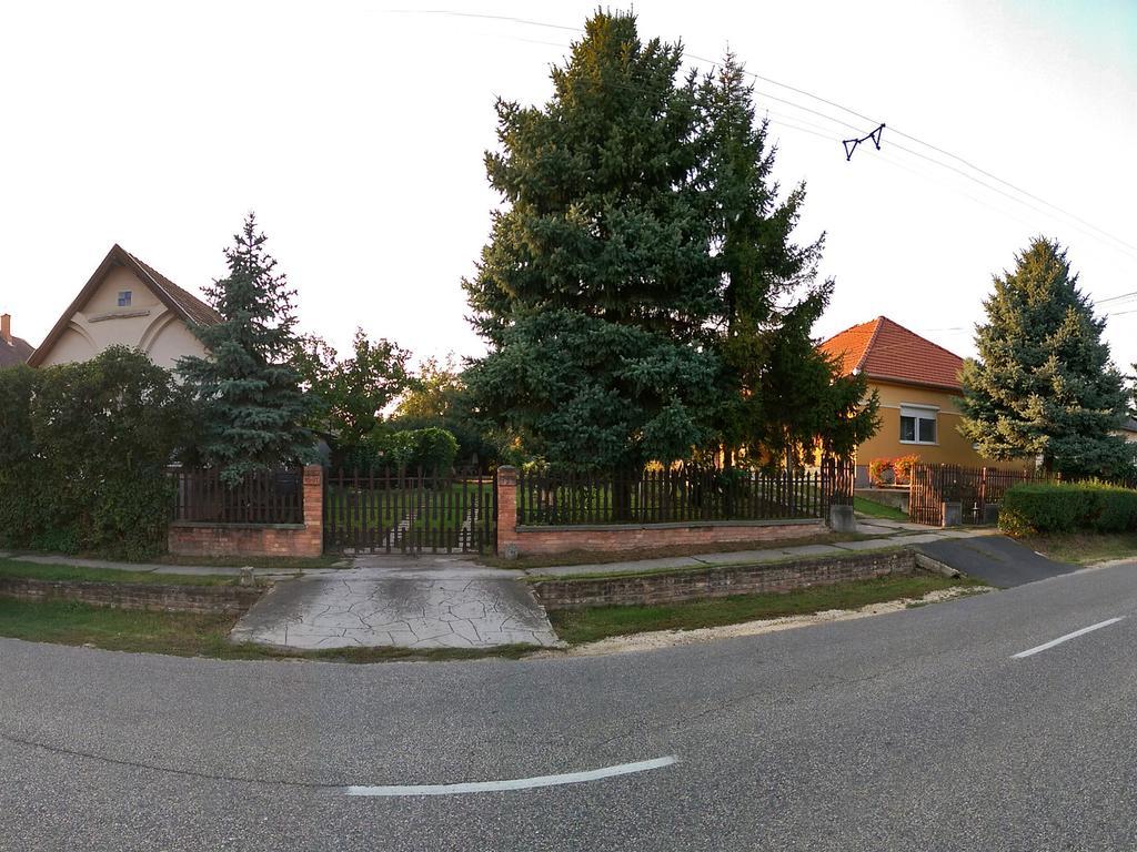Natura Vendeghaz Pazmand Екстер'єр фото
